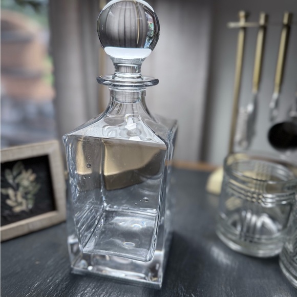 TIFFANY CRYSTAL DECANTER- made Italy. Great wedding gift!! - Picture 2 of 5